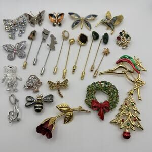 Lot of 25 Brooch Pins Stick Pins Gold Silver Jewelry Rhinestones Christmas Mixed